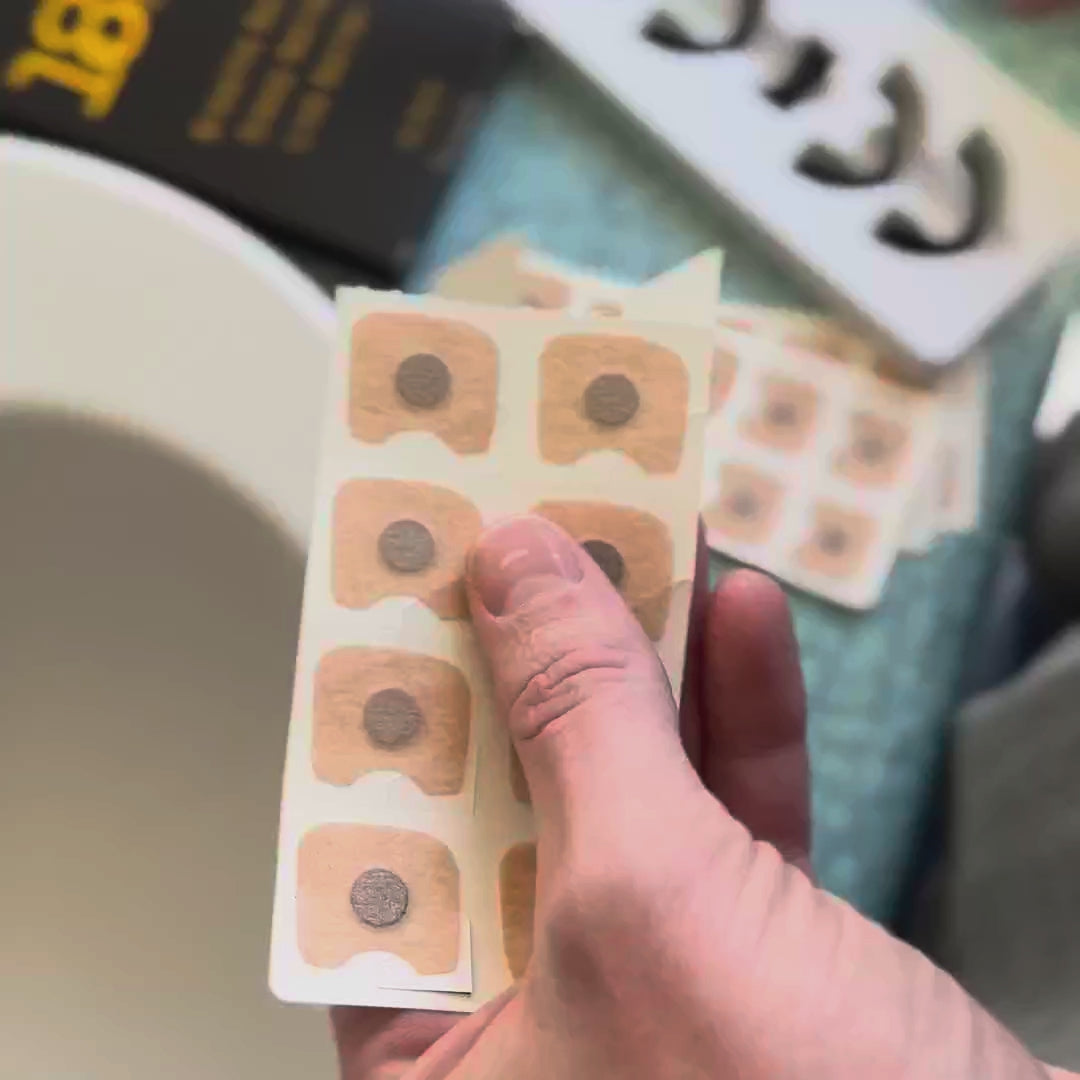 How to load a refill patch into the 18pointthree Magnetic Nasal Strip frame